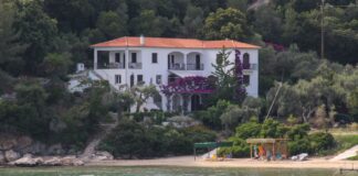 1750157677 akinita 2 1.jpg