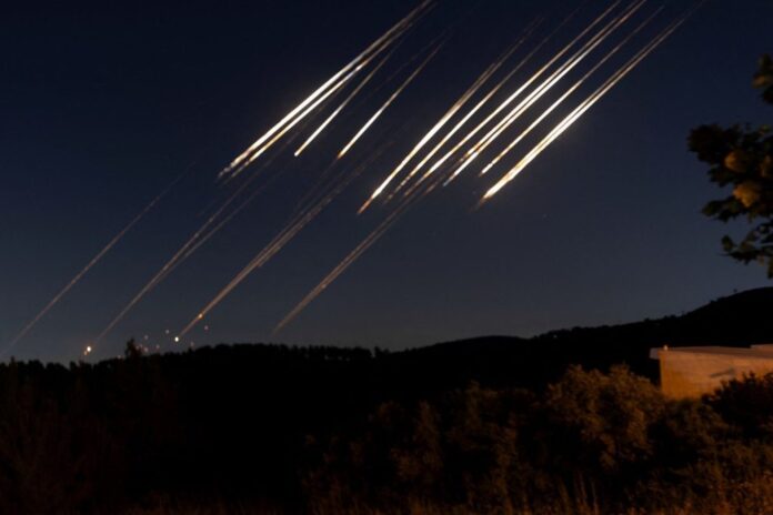 2025 06 14T210646Z 1123624918 RC2L2FA7FY8E RTRMADP 5 IRAN NUCLEAR ISRAEL MISSILES 1200x800 1 1024x683.jpg 2025 06 14T210646Z 1123624918 RC2L2FA7FY8E RTRMADP 5 IRAN NUCLEAR ISRAEL MISSILES 1200x800 1 1024x683.jpg