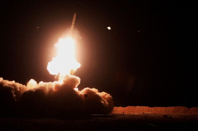 2025 06 15T170926Z 786083626 RC243FA6B82Q RTRMADP 5 GLOBAL MARKETS INVESTORS 1200x793 1 1024x677.jpg