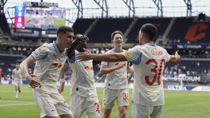 AP25169861655917 scaled e1750309021354.jpg