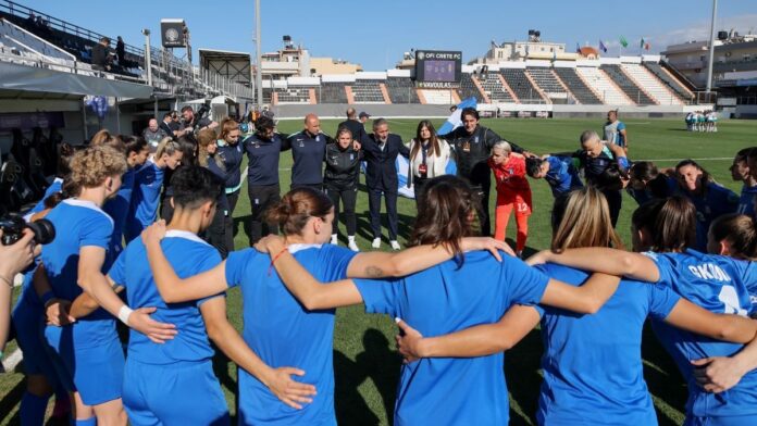 ETHNIKI1.jpg ETHNIKI1.jpg