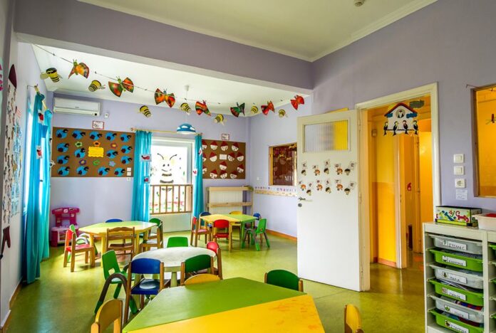 paidikos stathmos 1.jpg