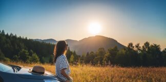 taksidia diakopes kalokairi.jpg