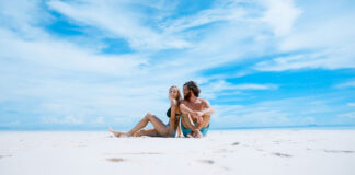 1751606478 afroditi stous didymous.jpg