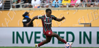 AP25195149516617 1.jpg