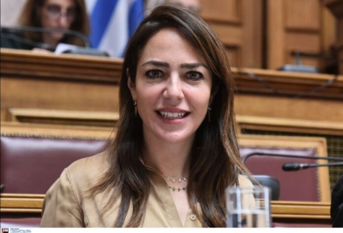 Domna Mixailidou 1.jpg