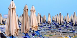 beach 4474733 1280 1024x660.jpg