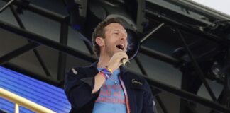 kris martin coldplay 1200x630.jpg