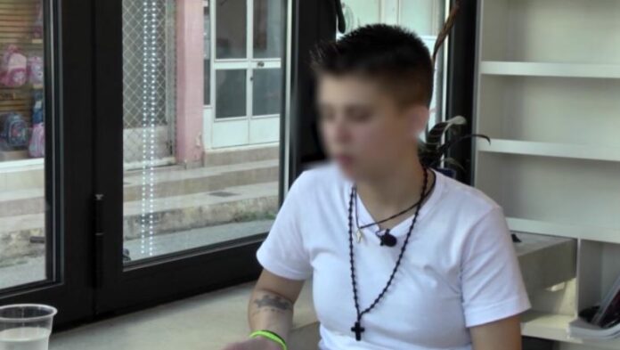 mourtzoukou blur.jpg