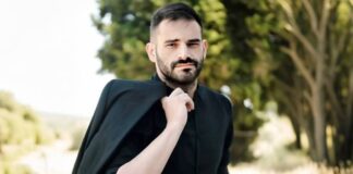 simos petropoylos.jpg