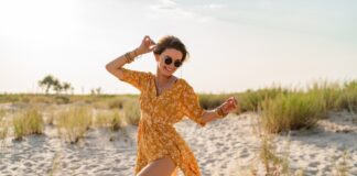 xara kalokairi epistimi.jpg