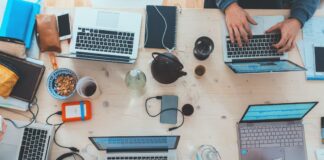 1754393911 ergazomenoi 1.jpg