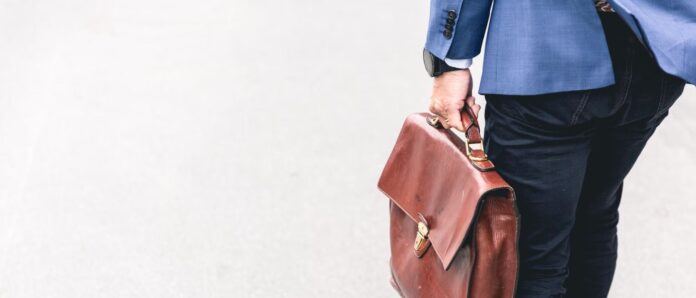 1754917998 ergazomenoi 1.jpg