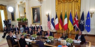 2025 08 18T191052Z 620193621 RC2V9GA2Z3H2 RTRMADP 5 UKRAINE CRISIS SUMMIT 1200x800 1 1024x683.jpg