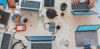 Dekapentaugoustos 2.jpg