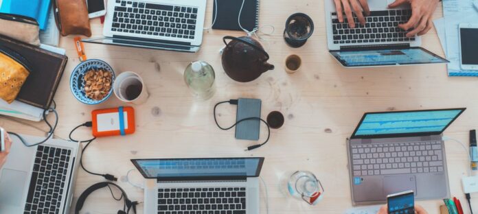 Dekapentaugoustos 2.jpg