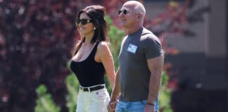 bezos reuters 1200x630.jpg