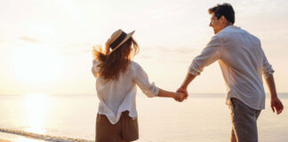 erotikos avgoustos.jpg