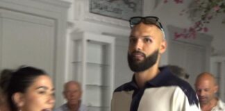 fournie mykonos 1200x630.jpg