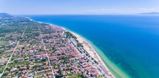 paralia ofruniou.jpg