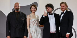 yorgos lanthimos emma stone 1200x630.jpg