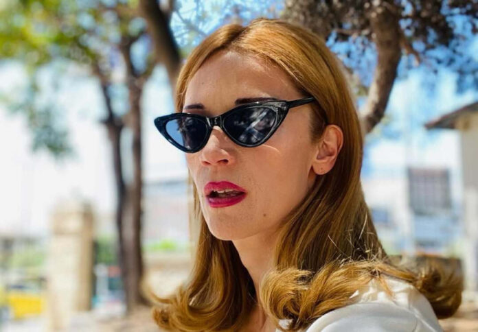 00b54d20dc513dc401c83c718415c279 L.jpg