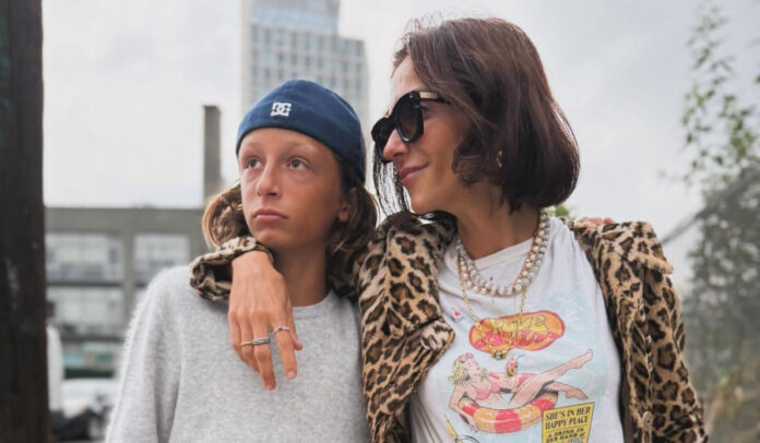 18bb364dec2358474351d616f39ab224 L.jpg