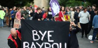 2025 09 08T173413Z 1798569035 RC2TNGALD9E5 RTRMADP 5 FRANCE POLITICS PROTEST 1200x800 1 1024x683.jpg