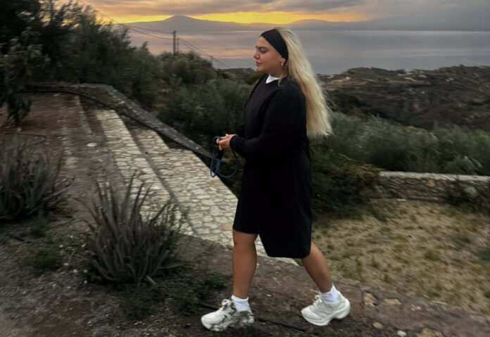 2a644831efa23bf97c7effdc19dc1f9a L.jpg