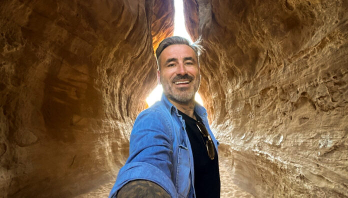 2c2a43e66236a3a627151325f70d4c9e L.jpg