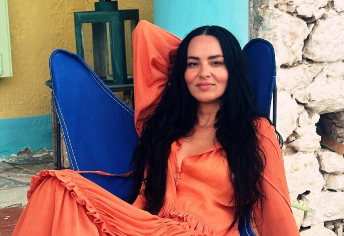 2e2ff3b9b540c7ecee94ba80b48f93fb L.jpg