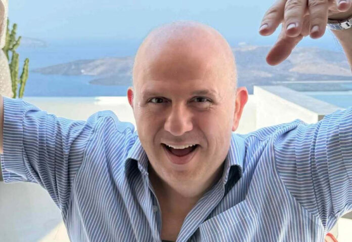 4bbc54760bd403af915c8d4a65358aac L.jpg