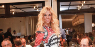 52a70e2e4ae588ce8891629013cfc22b L.jpg