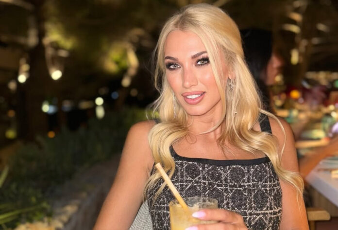 614be3822e4ea3c39b3e4f9d46edd6c6 L.jpg