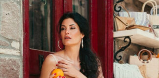 855055e5848f7c368e45a1ae31d9586c L.jpg