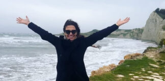 9c46de35be3d23df61718fbec5b5bbd4 L.jpg