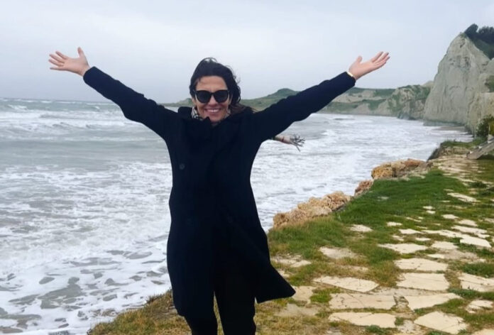 9c46de35be3d23df61718fbec5b5bbd4 L.jpg