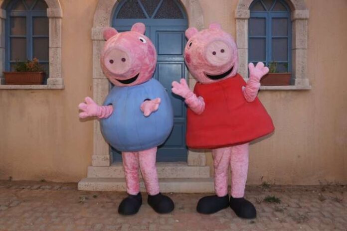 Oi iroes tis tainias Small.jpg