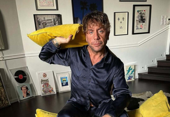 aadcb2cda11bf3c83d767fb35d85a63b L.jpg