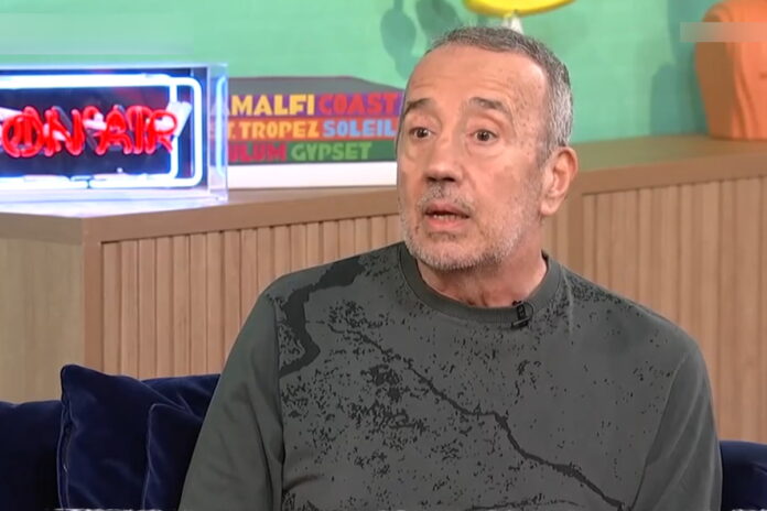 aggelos pyrioxos.jpg