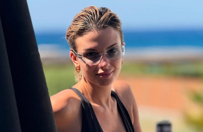 b03ad0774ce0ef8b733aeb7a83f1e89e L.jpg