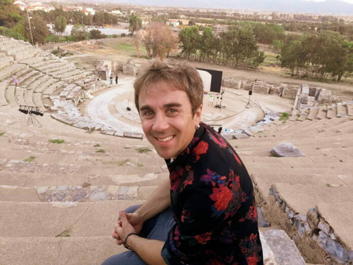 c11b761ca69453cd7ead30758daa54fc L.jpg