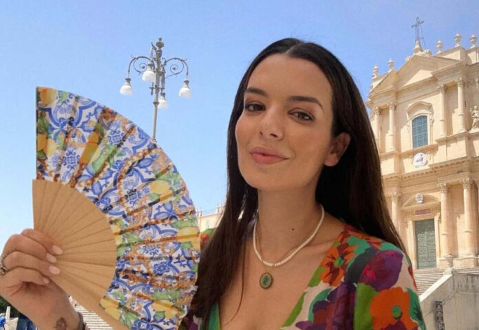 c1e22e284ac334b67b0ed38d41a66853 L.jpg