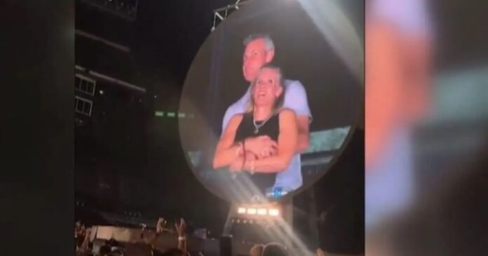 coldplay couple 1200x630.jpg