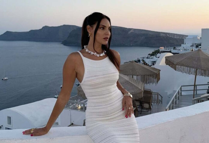 d8242ca03213066ae1195914537ea537 L.jpg