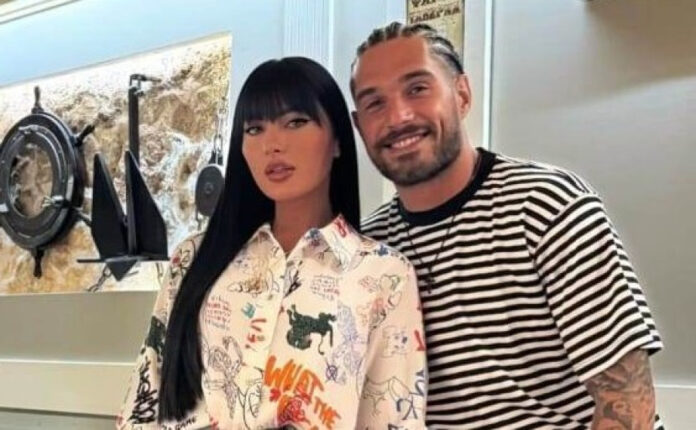 d9f40b3bcefcbe6967b6d31e6651aca6 L.jpg