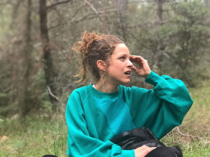 e4c04f364ba46d3920b732458994f495 L.jpg