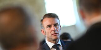 emanouel macron r 1200x630.jpg