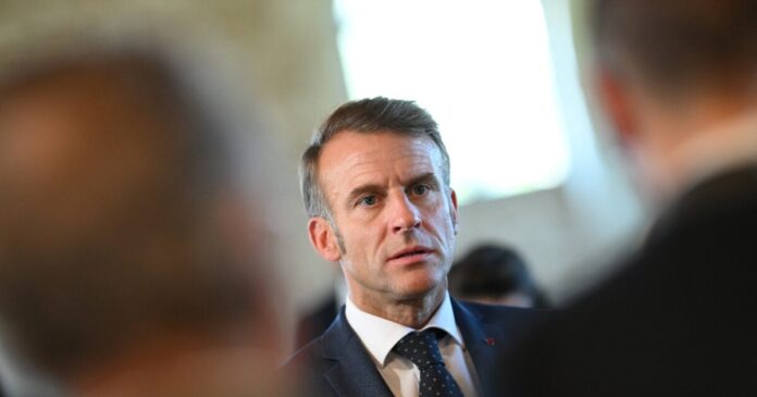 emanouel macron r 1200x630.jpg