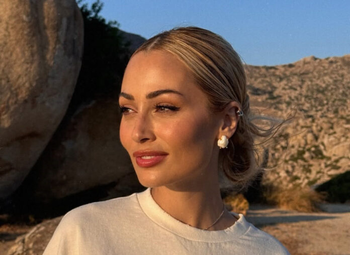 fedfb93d0e466e0ef76eafc3329e62de L.jpg